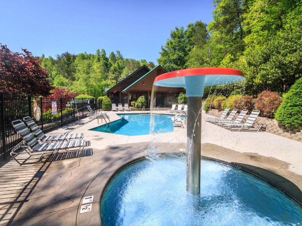 Above The Clouds, 4 Bedrooms, Pool Access, Private, Gaming, Sleeps 16 Gatlinburg Exteriör bild
