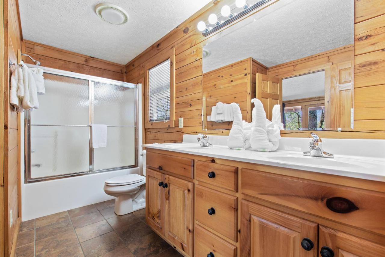 Above The Clouds, 4 Bedrooms, Pool Access, Private, Gaming, Sleeps 16 Gatlinburg Exteriör bild