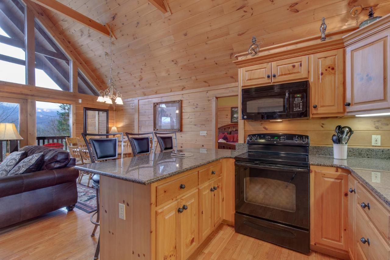Above The Clouds, 4 Bedrooms, Pool Access, Private, Gaming, Sleeps 16 Gatlinburg Exteriör bild