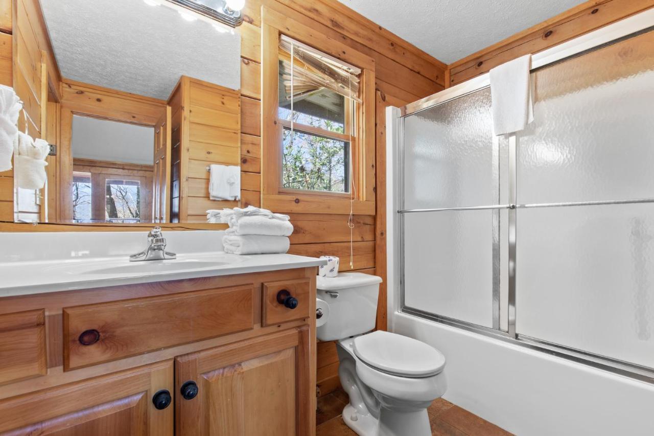 Above The Clouds, 4 Bedrooms, Pool Access, Private, Gaming, Sleeps 16 Gatlinburg Exteriör bild