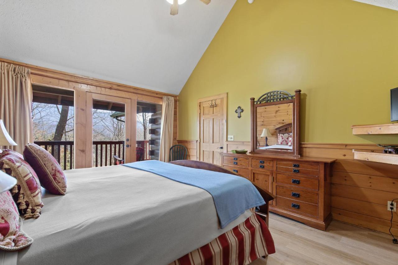 Above The Clouds, 4 Bedrooms, Pool Access, Private, Gaming, Sleeps 16 Gatlinburg Exteriör bild