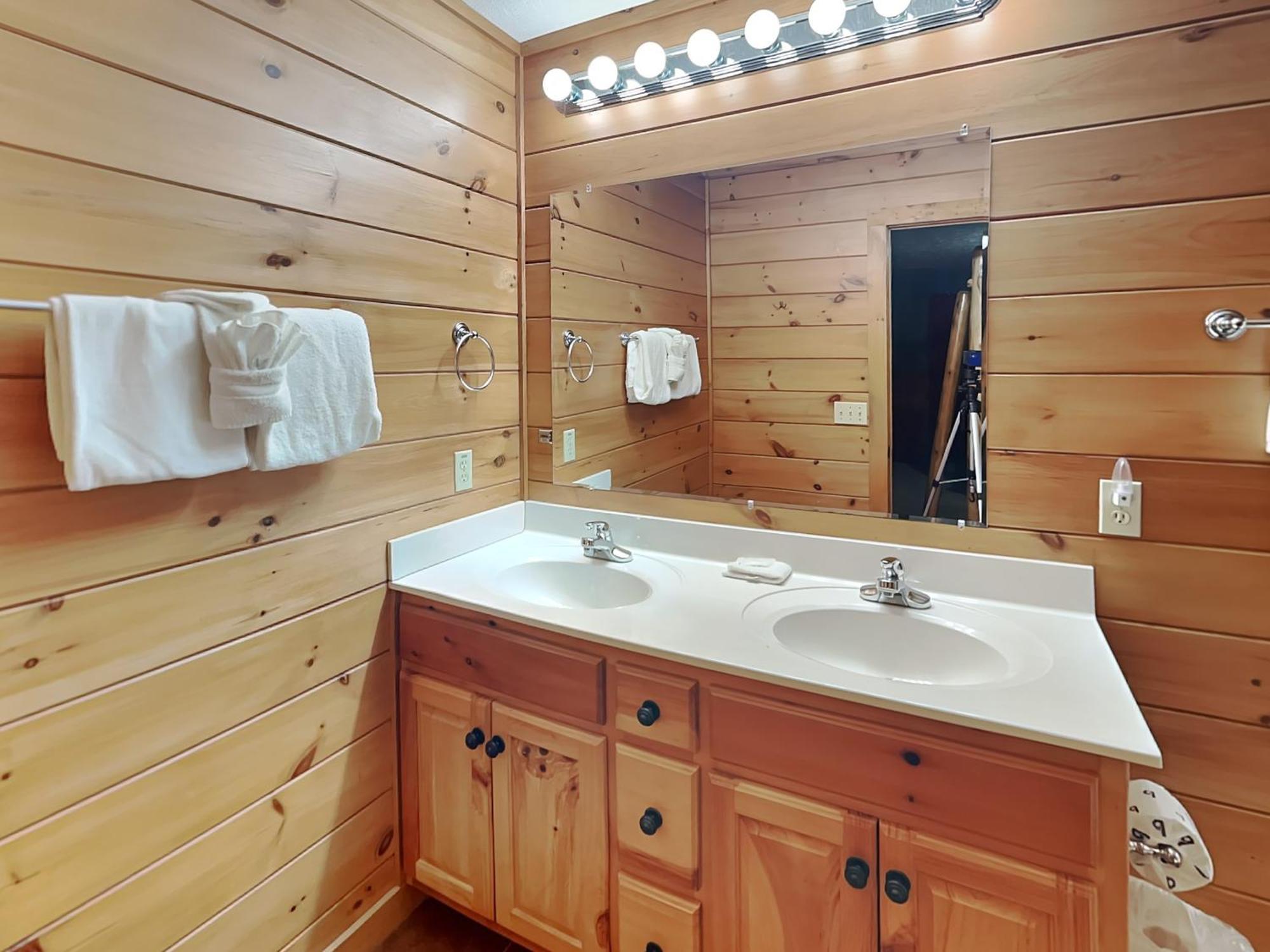 Above The Clouds, 4 Bedrooms, Pool Access, Private, Gaming, Sleeps 16 Gatlinburg Exteriör bild